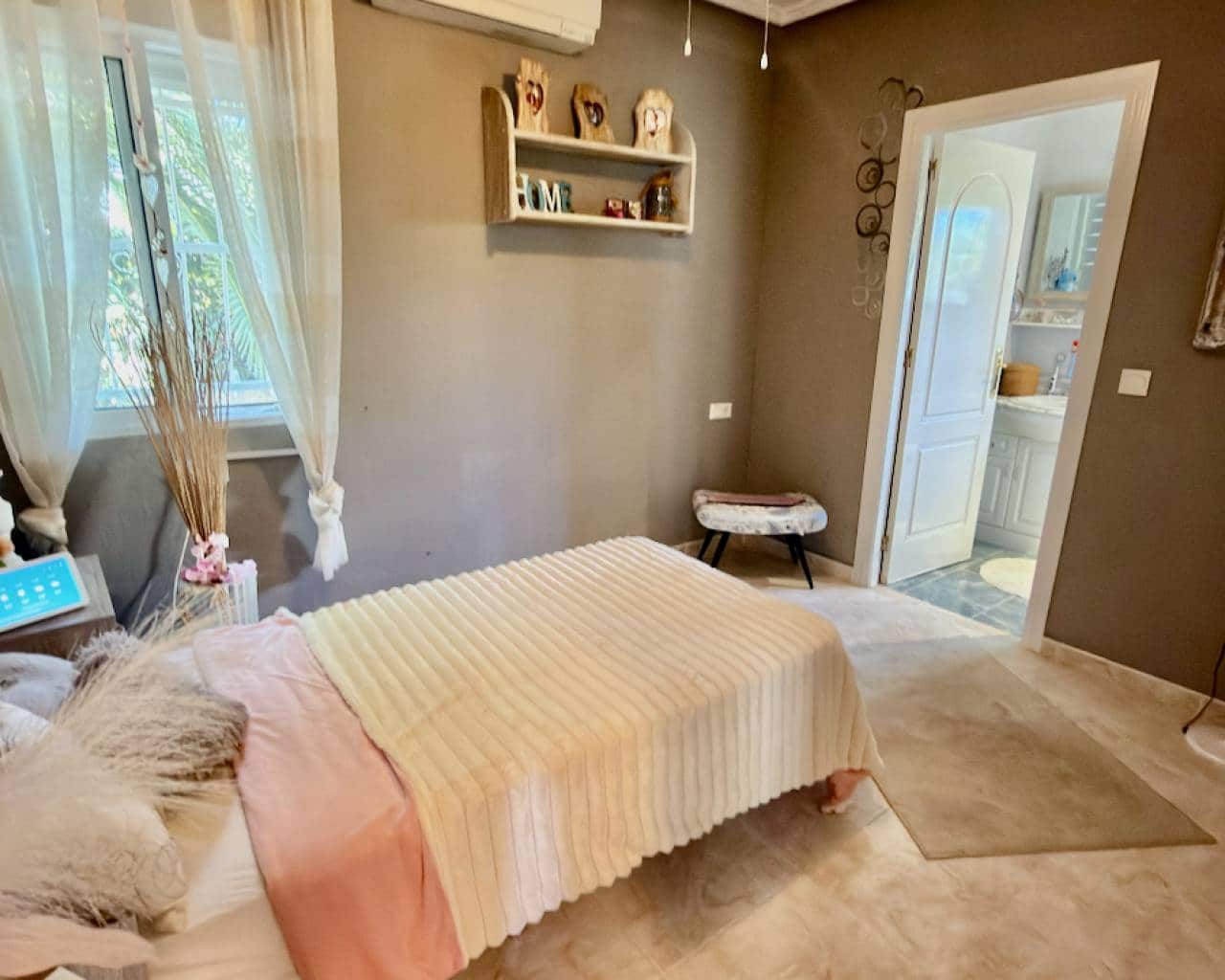 3 soverom Villa til salgs i Lo Pepin med svømmebasseng garasje - € 399 900 (Ref: 10098951)