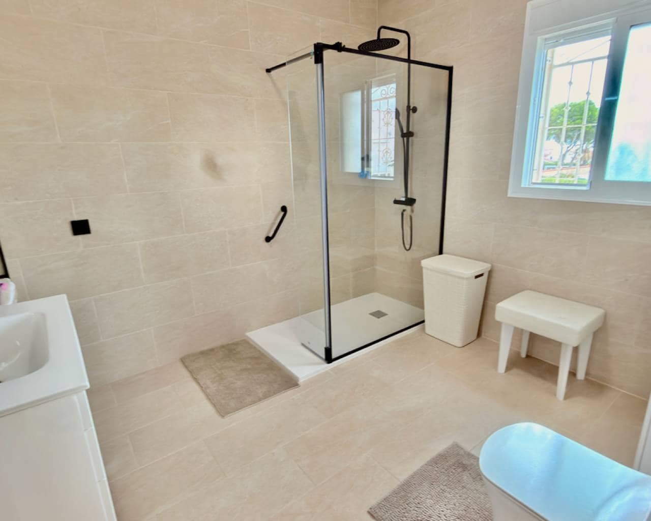 3 soverom Villa til salgs i Ciudad Quesada med svømmebasseng garasje - € 650 000 (Ref: 10112123)