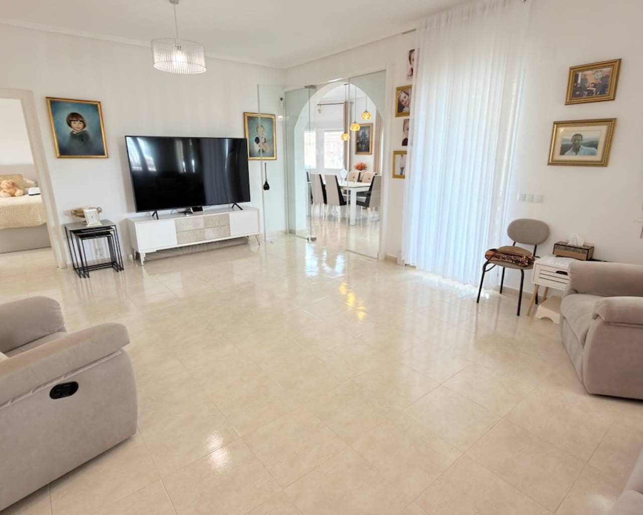 3 soverom Villa til salgs i Ciudad Quesada med svømmebasseng garasje - € 650 000 (Ref: 10112123)