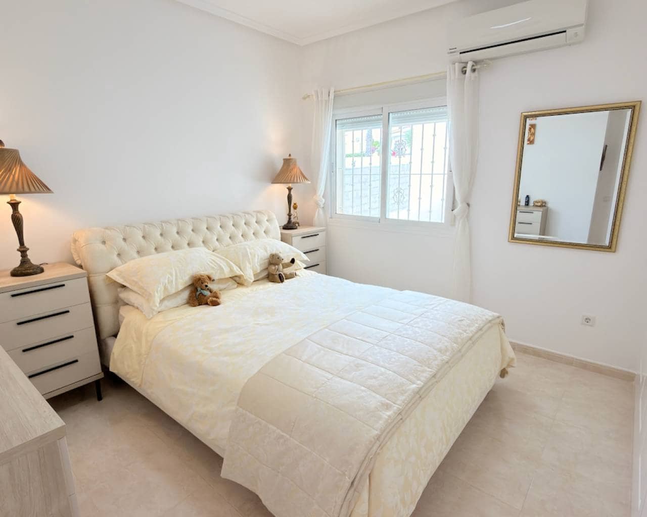 3 soverom Villa til salgs i Ciudad Quesada med svømmebasseng garasje - € 650 000 (Ref: 10112123)