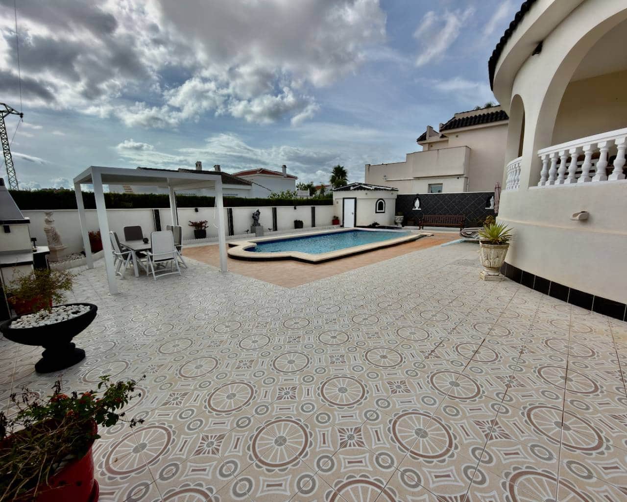 3 soverom Villa til salgs i Ciudad Quesada med svømmebasseng garasje - € 650 000 (Ref: 10112123)