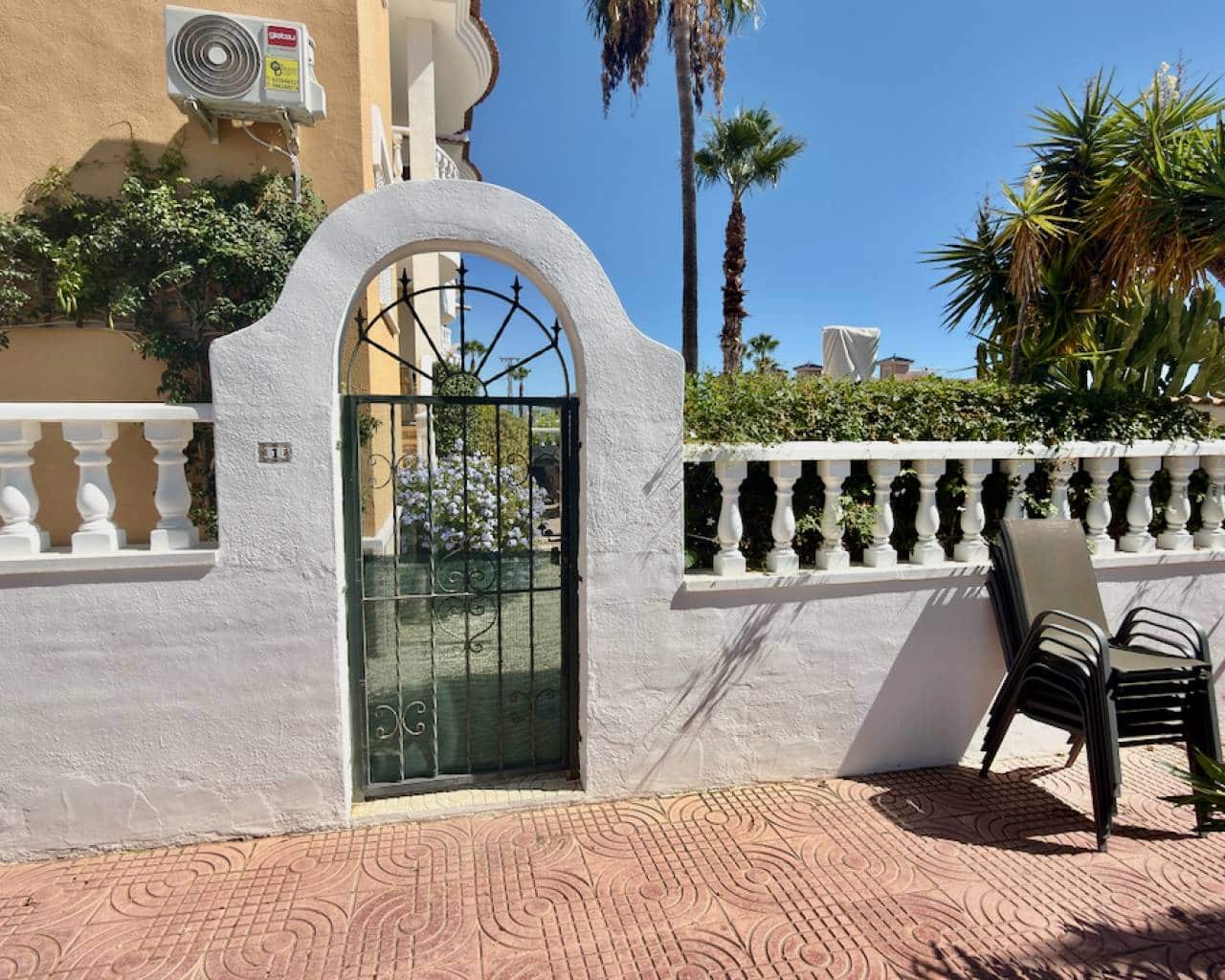2 makuuhuone Huvila myytävänä paikassa Ciudad Quesada mukana uima-altaan - 195 000 € (Ref: 10113261)