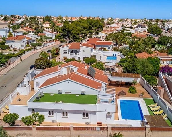 6 chambre Villa/Maison à vendre à Ciudad Quesada, Rojales avec piscine garage - 725 000 € (Ref: 10120758)