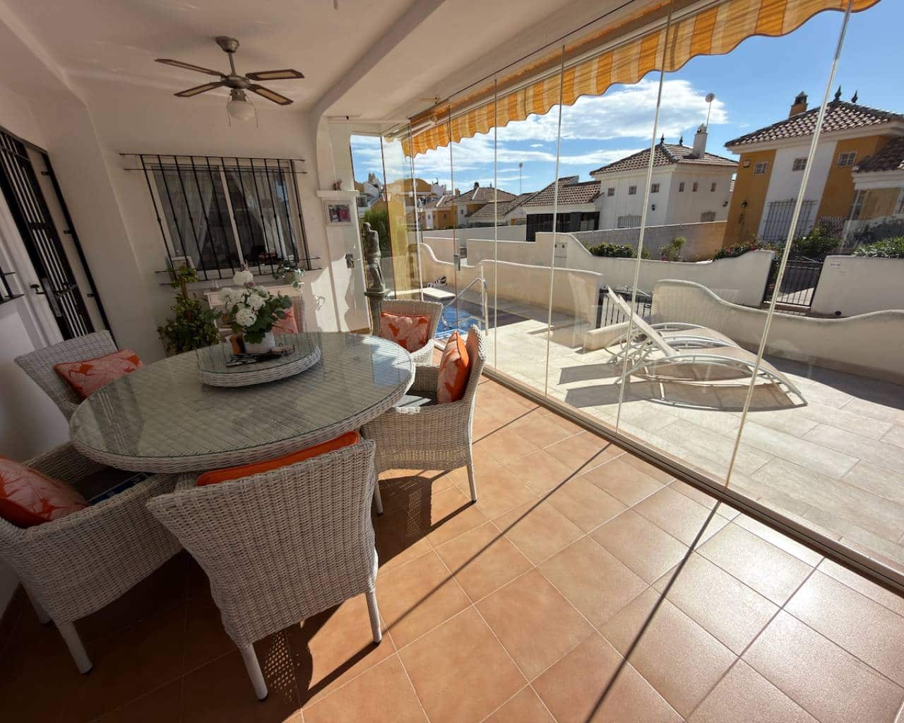 3 soveværelse Villa til salg i Los Montesinos med swimmingpool garage - € 299.995 (Ref: 10165674)