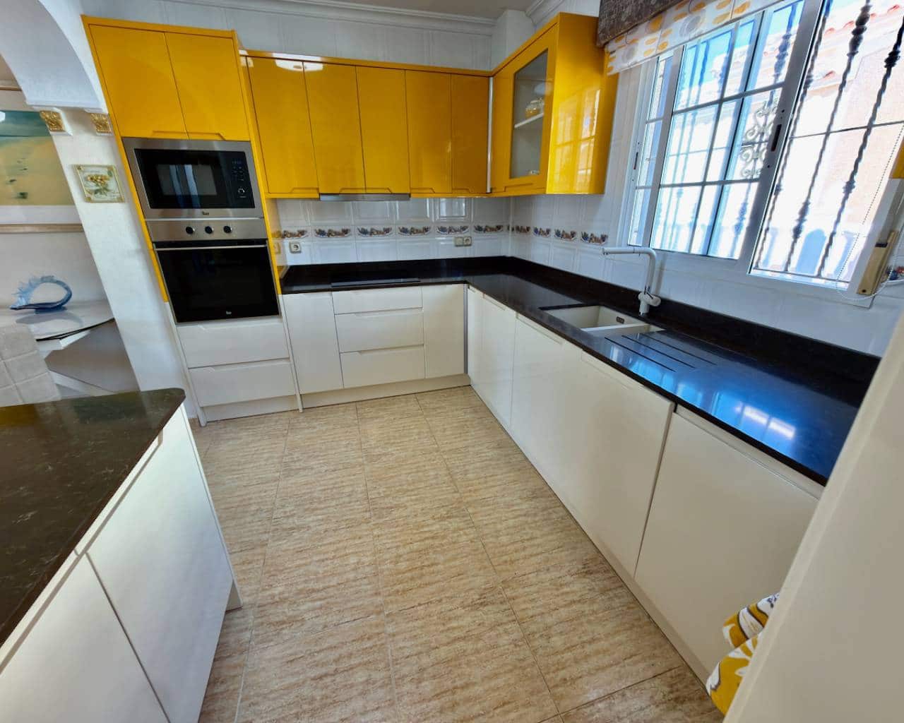 3 soveværelse Villa til salg i Guardamar del Segura med swimmingpool garage - € 399.995 (Ref: 10179380)