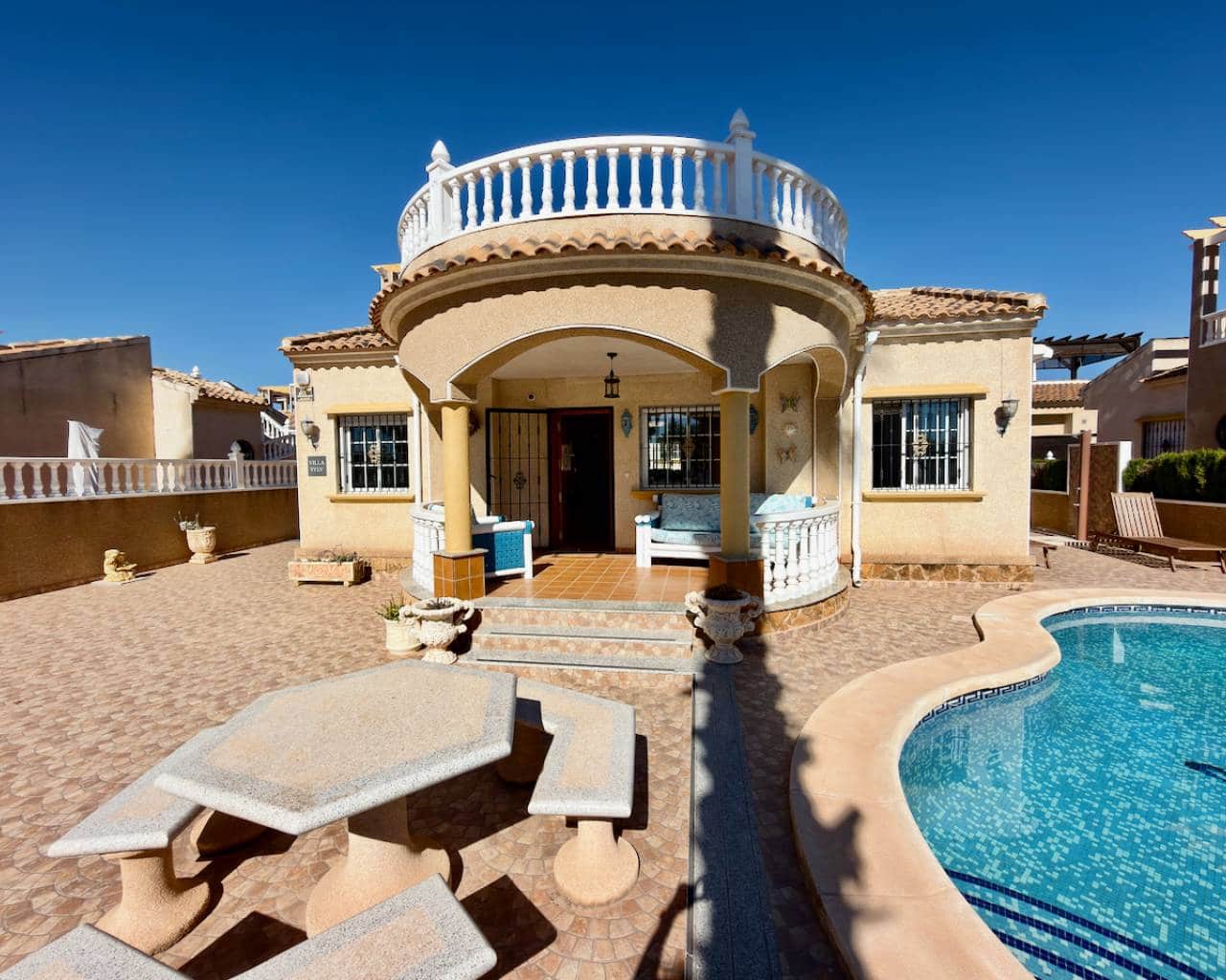 3 soveværelse Villa til salg i Guardamar del Segura med swimmingpool garage - € 399.995 (Ref: 10179380)