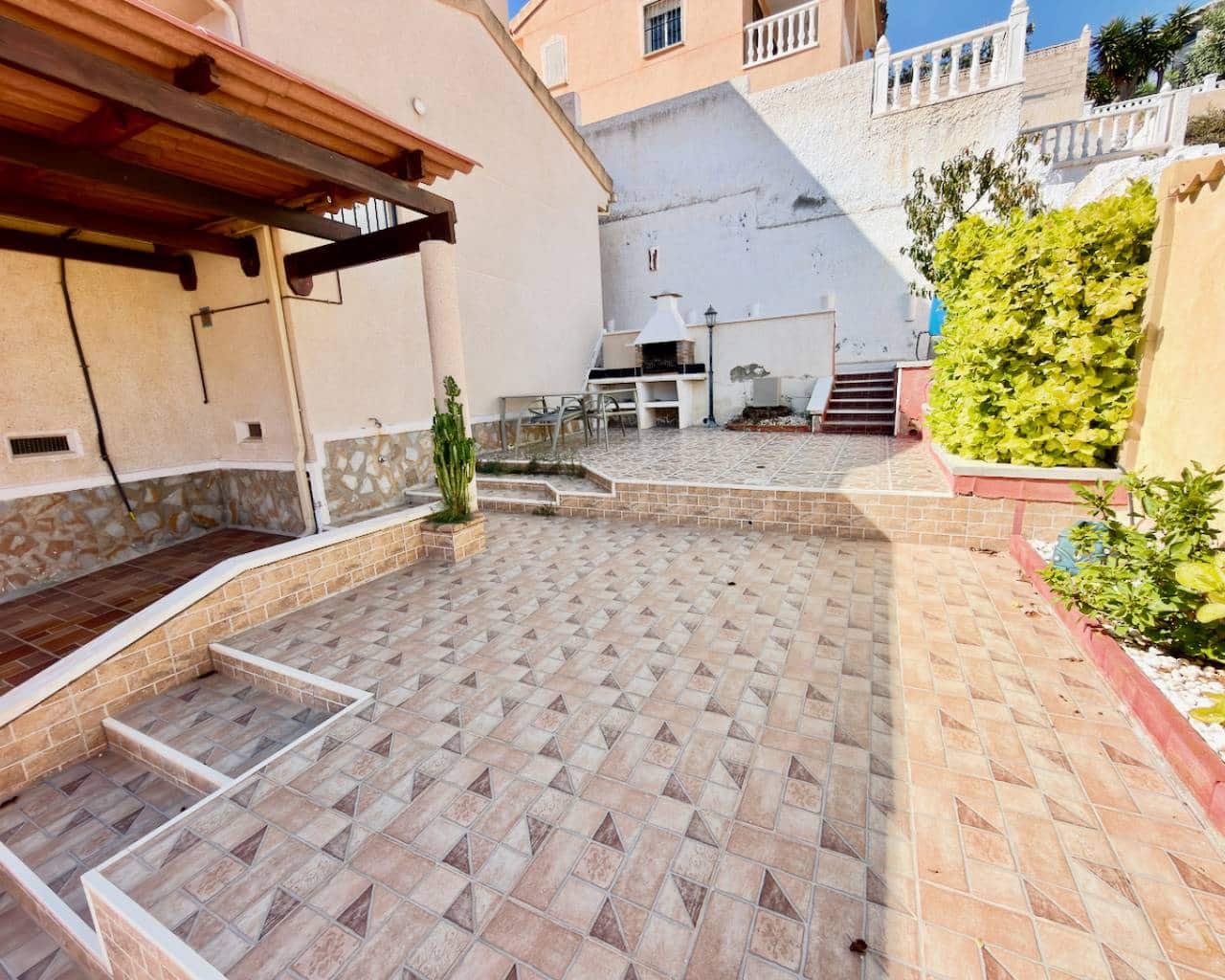 3 chambre Villa/Maison à vendre à Ciudad Quesada avec piscine garage - 235 000 € (Ref: 10181634)