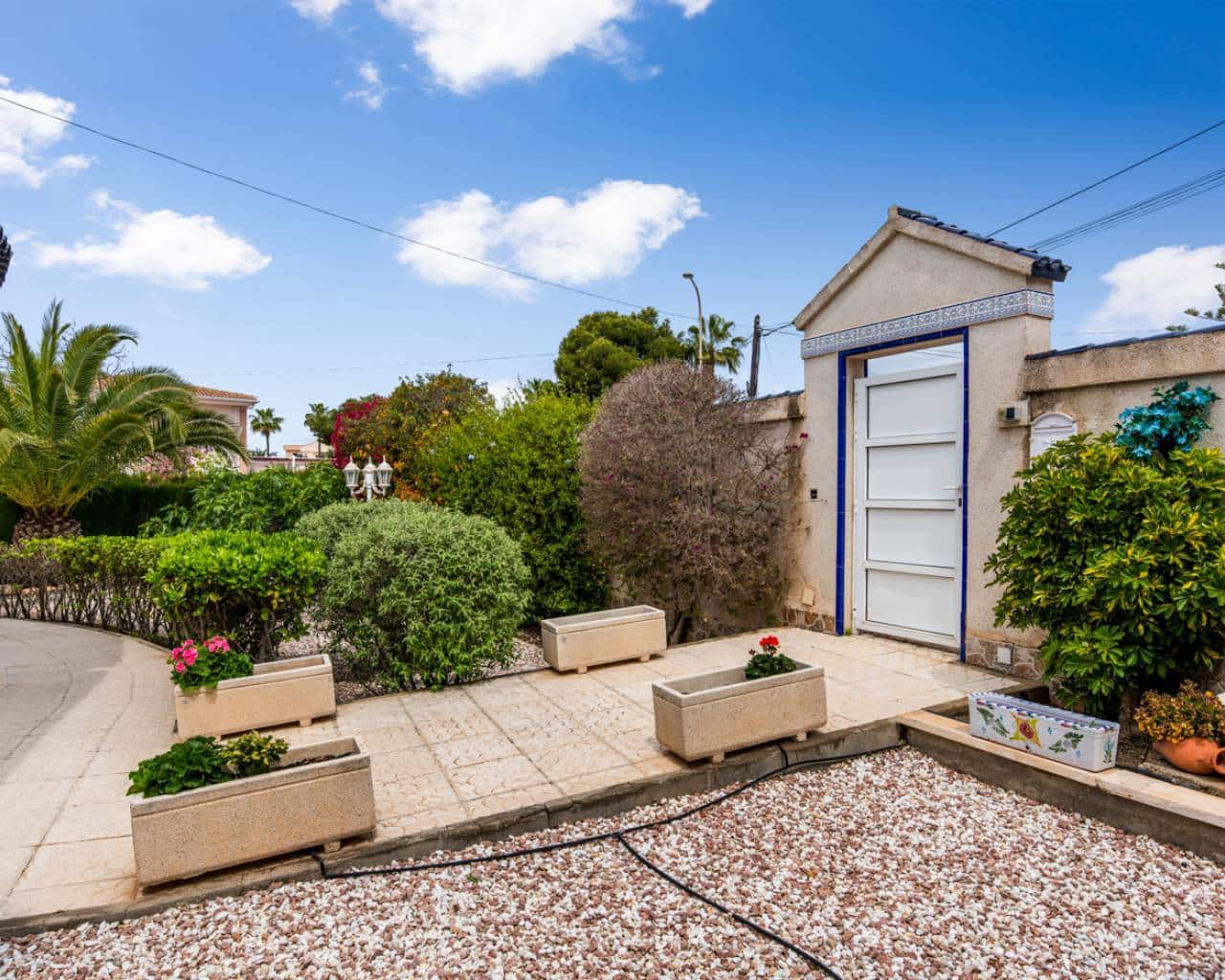 4 slaapkamer Villa te koop in Ciudad Quesada met zwembad garage - € 580.000 (Ref: 3578767)