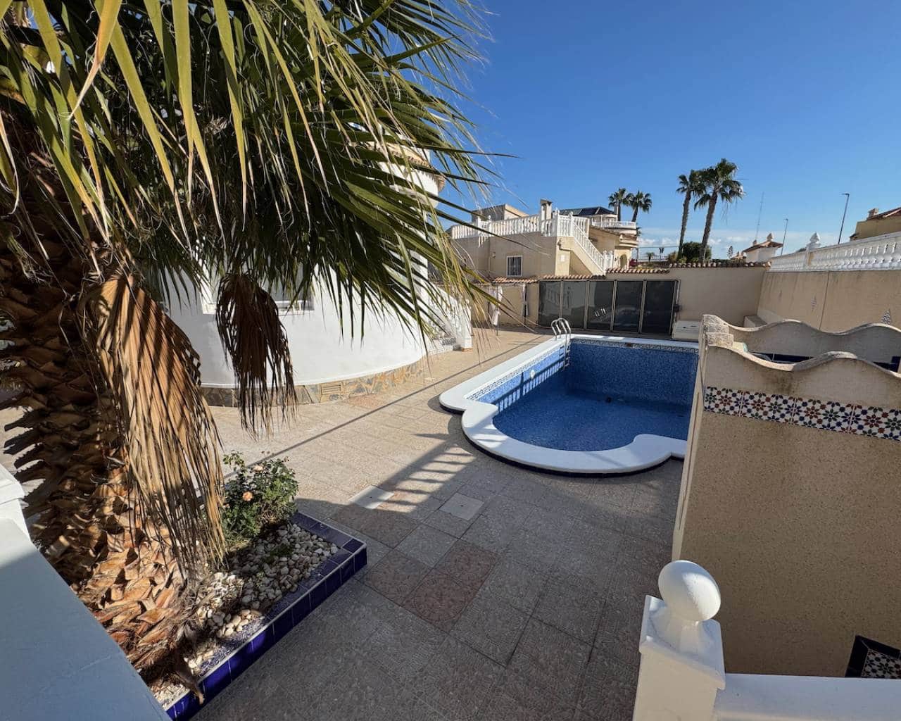 4 soveværelse Villa til salg i Lo Pepin med swimmingpool garage - € 375.000 (Ref: 4915302)