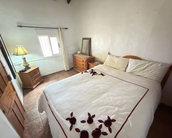 4 soverom Grottehus til salgs i La Murada, Orihuela med svømmebasseng garasje - € 275 000 (Ref: 6303266)