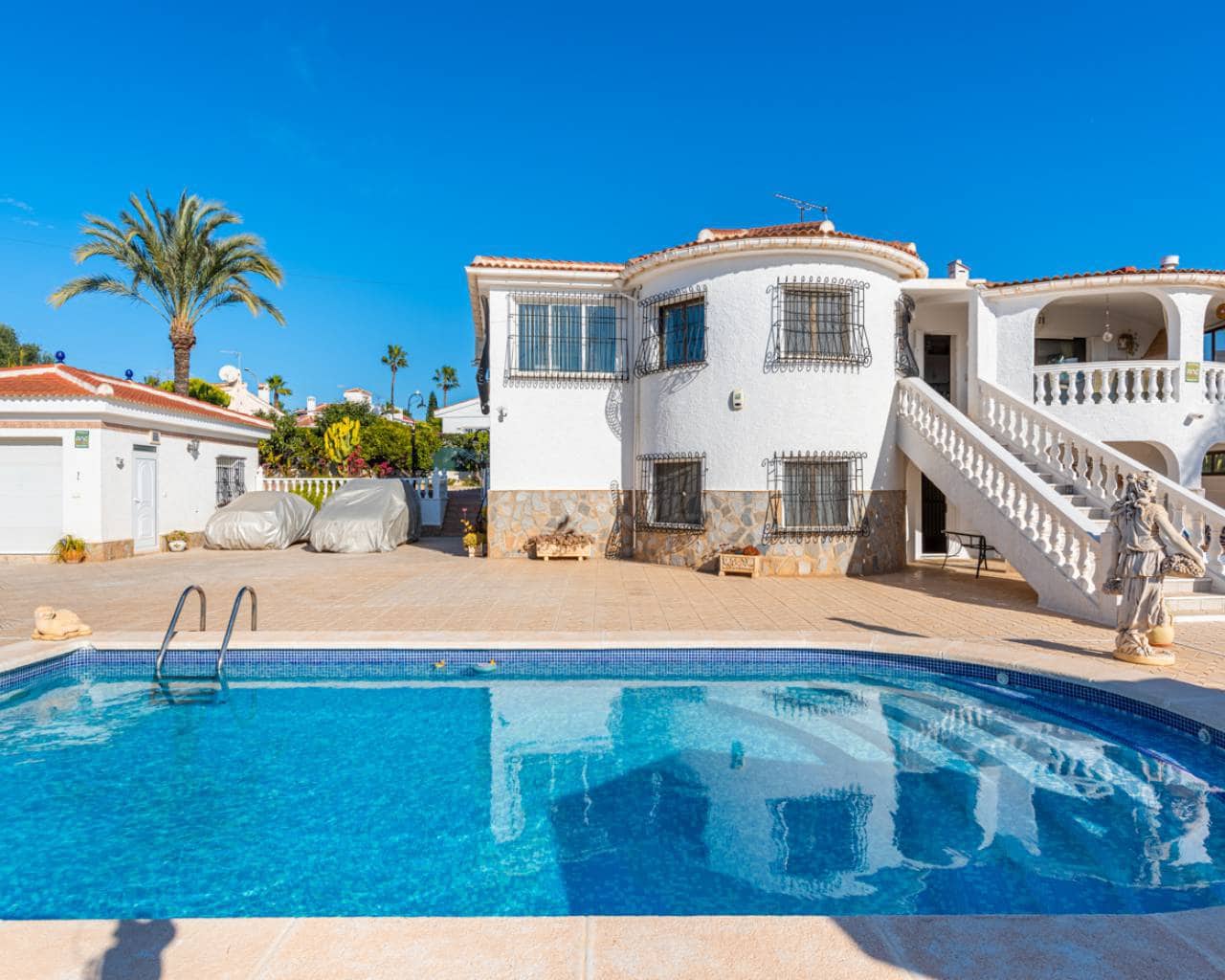Chalet de 5 habitaciones en Ciudad Quesada en venta con piscina garaje - 950.000 € (Ref: 7358902)