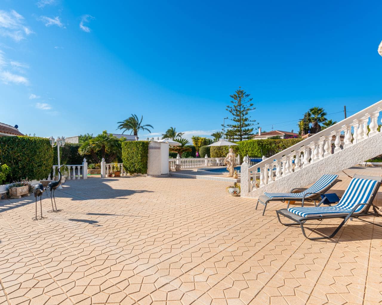 Chalet de 5 habitaciones en Ciudad Quesada en venta con piscina garaje - 950.000 € (Ref: 7358902)
