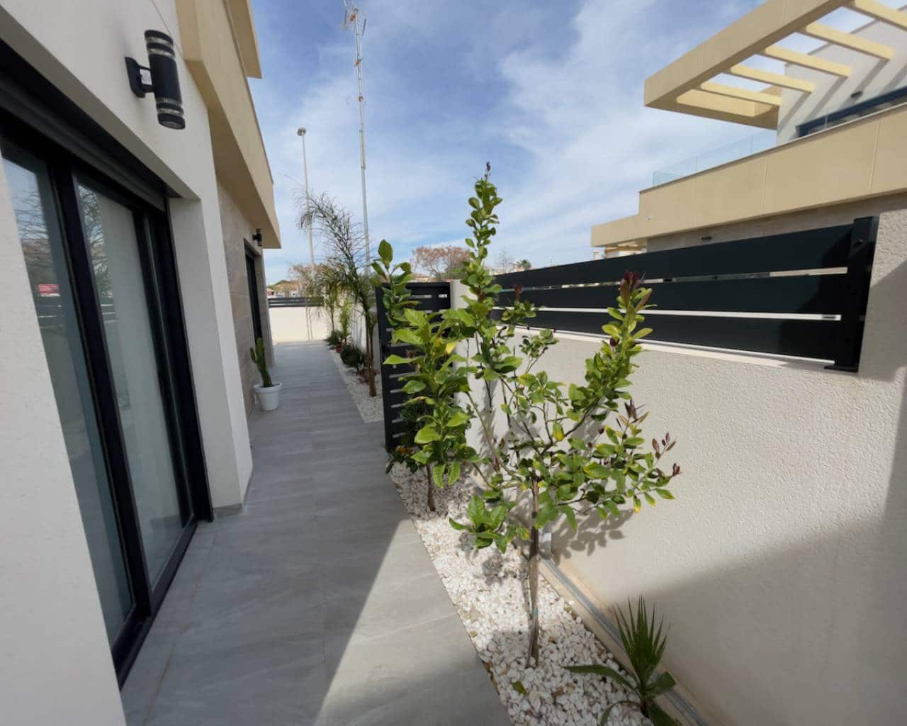 3 bedroom Villa for sale in Los Montesinos with pool garage - € 342,000 (Ref: 7462904)