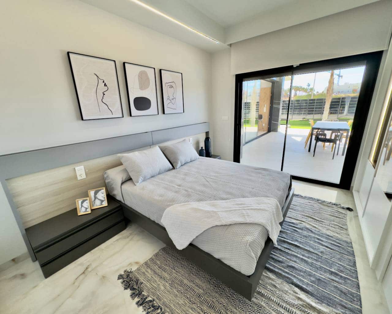 3 bedroom Villa for sale in Algorfa with pool garage - € 580,000 (Ref: 8110105)