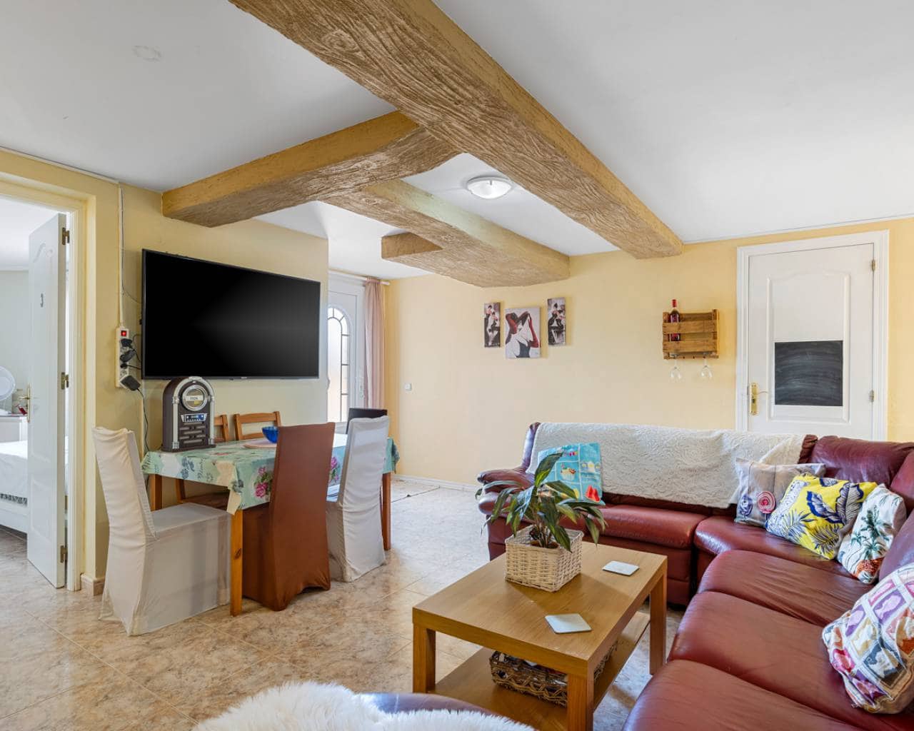 6 bedroom Villa for sale in Benijofar with pool garage - € 525,000 (Ref: 8250957)