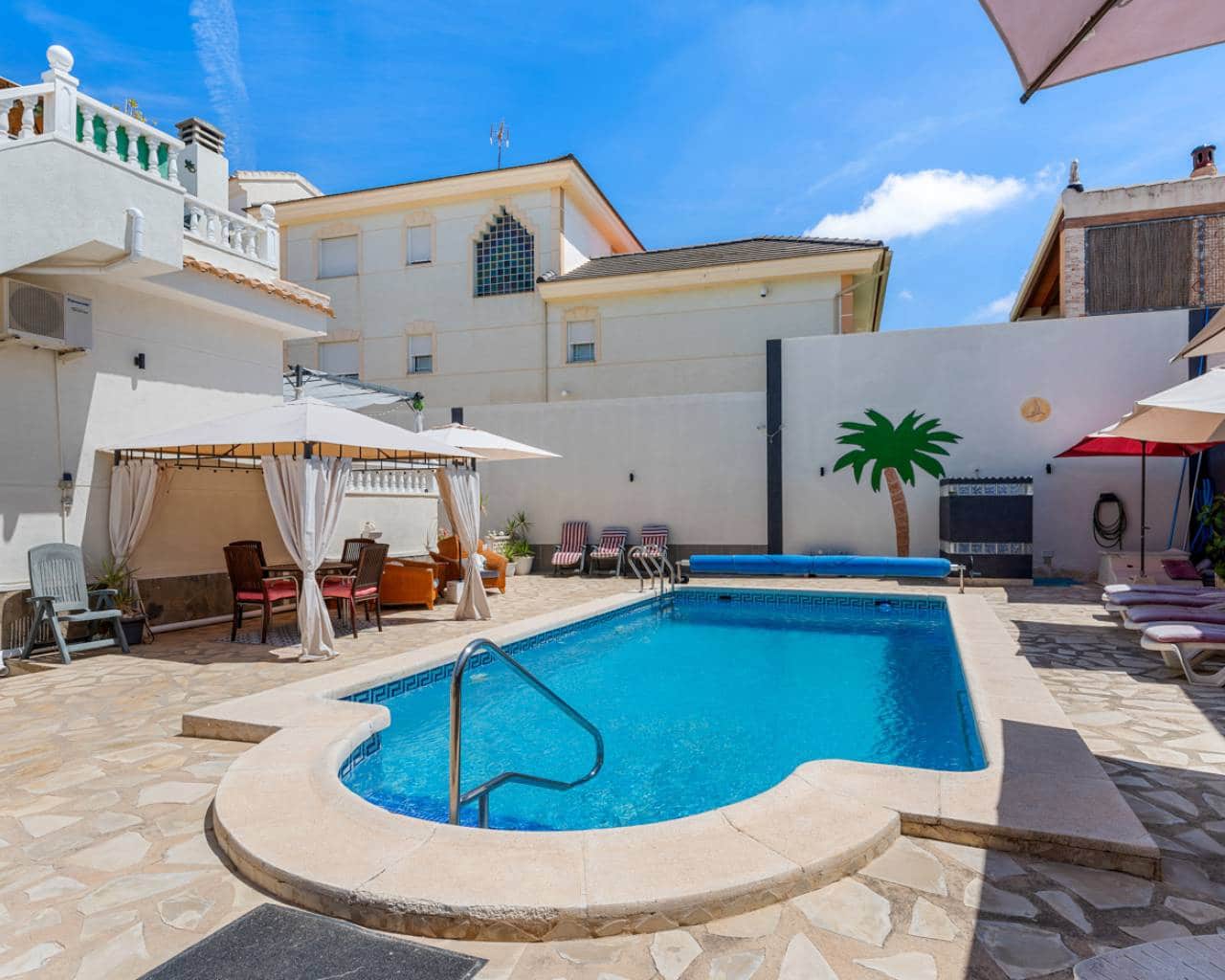 6 bedroom Villa for sale in Benijofar with pool garage - € 525,000 (Ref: 8250957)