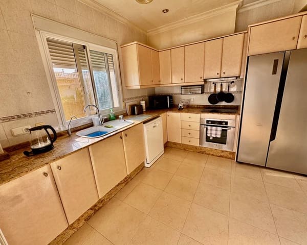 4 slaapkamer Villa te koop in Benferri met zwembad garage - € 249.995 (Ref: 9082751)