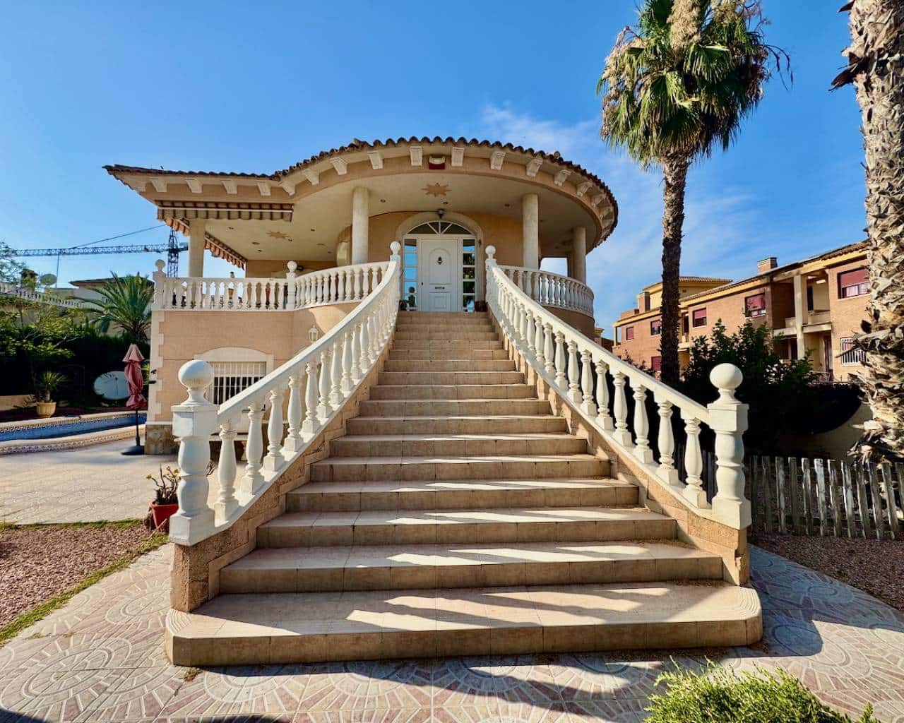 4 slaapkamer Villa te koop in Benferri met zwembad garage - € 249.995 (Ref: 9082751)