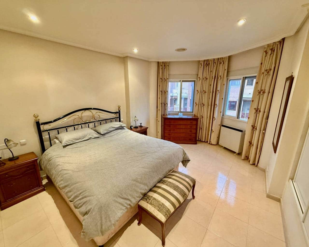 4 slaapkamer Villa te koop in Benferri met zwembad garage - € 249.995 (Ref: 9082751)