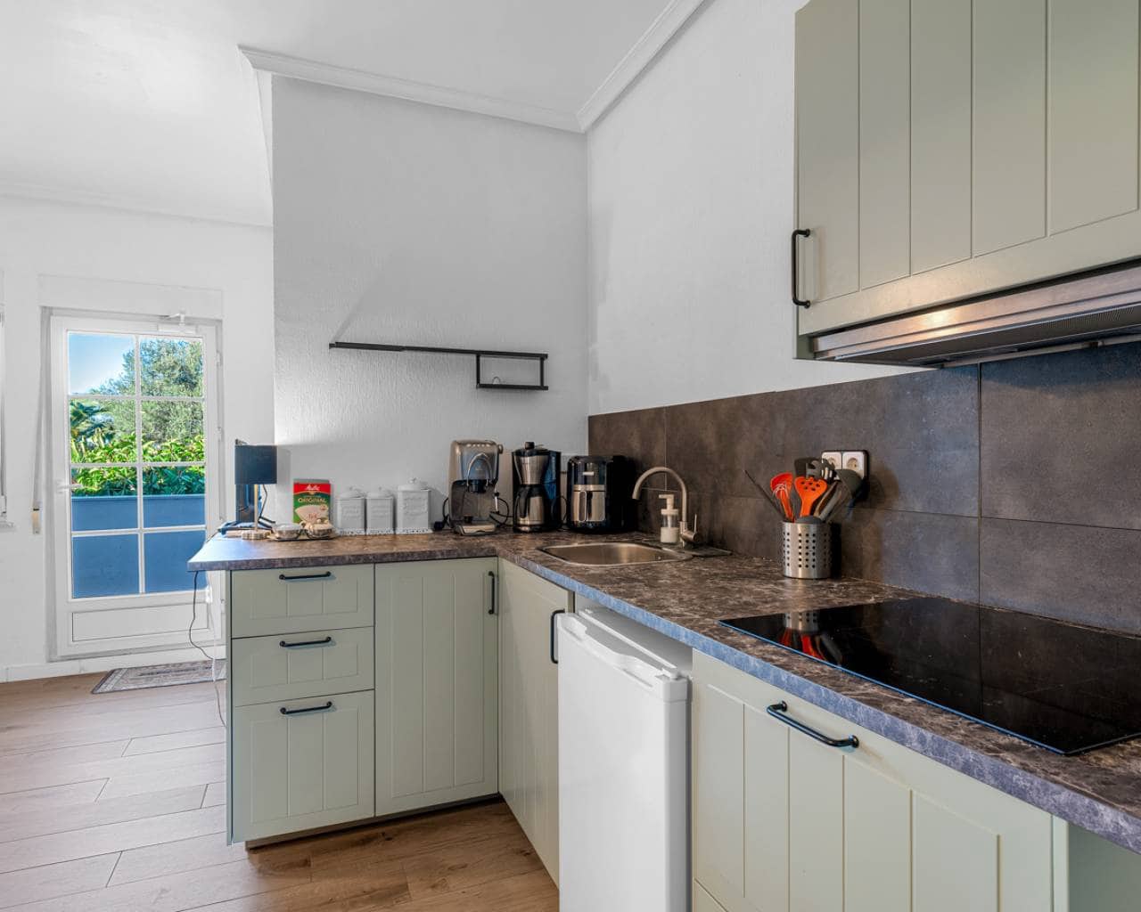 10 sypialnia Willa na sprzedaż w Los Montesinos z basenem garażem - 995 000 € (Ref: 9360676)