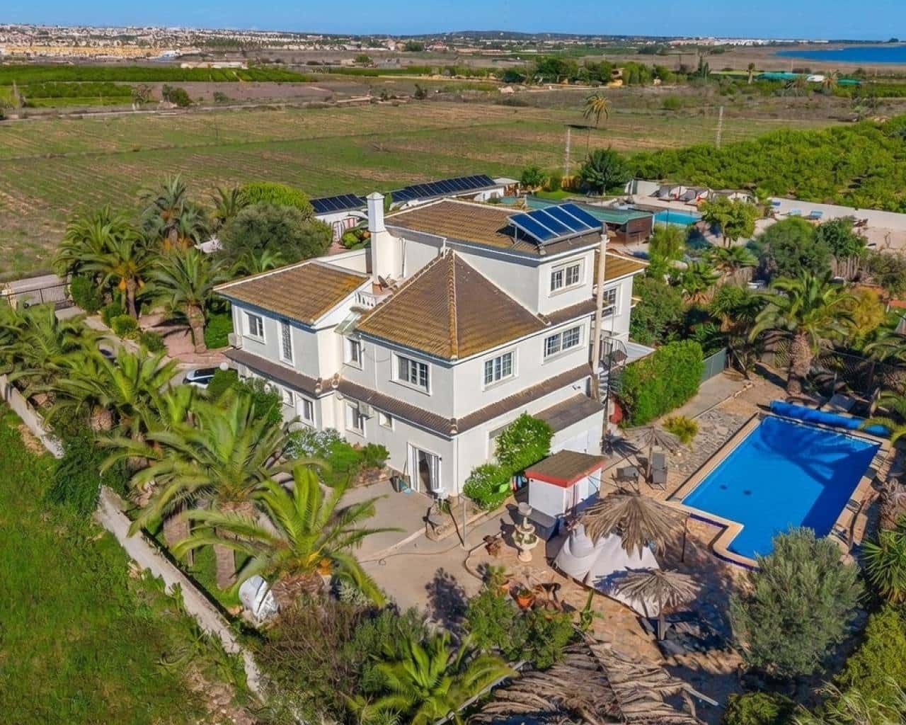 10 bedroom Villa for sale in Los Montesinos with pool garage - € 995,000 (Ref: 9360676)