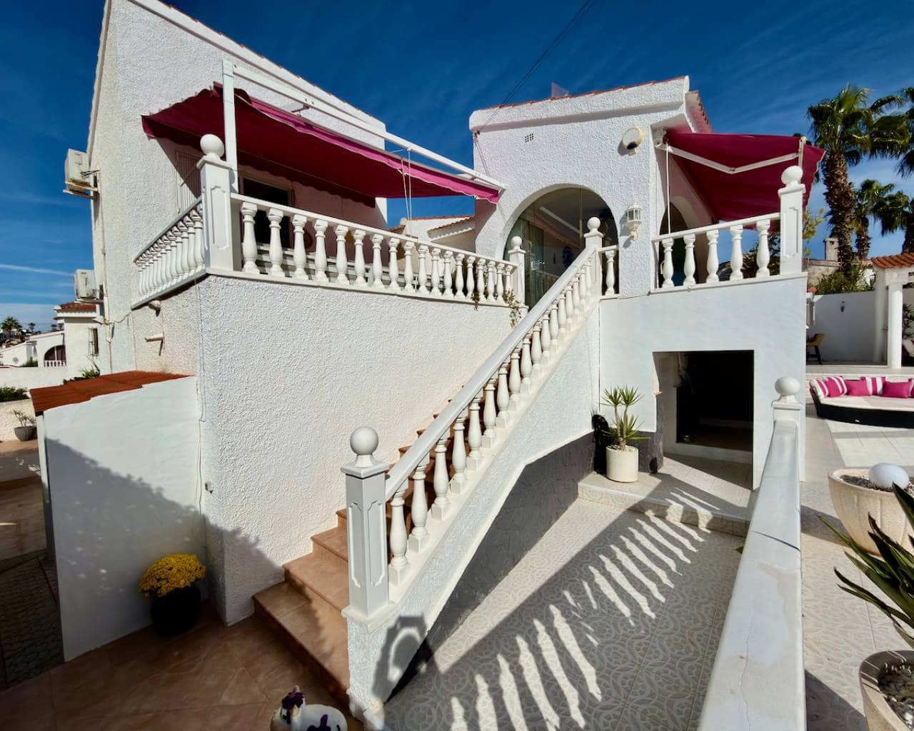 4 bedroom Villa for sale in Ciudad Quesada with pool garage - € 485,000 (Ref: 9378378)