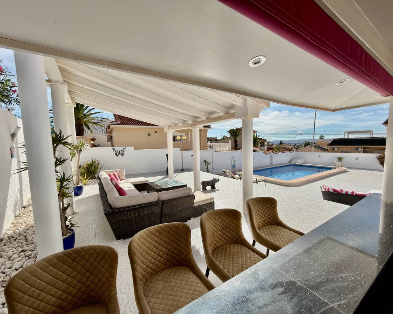 4 bedroom Villa for sale in Ciudad Quesada with pool garage - € 485,000 (Ref: 9378378)