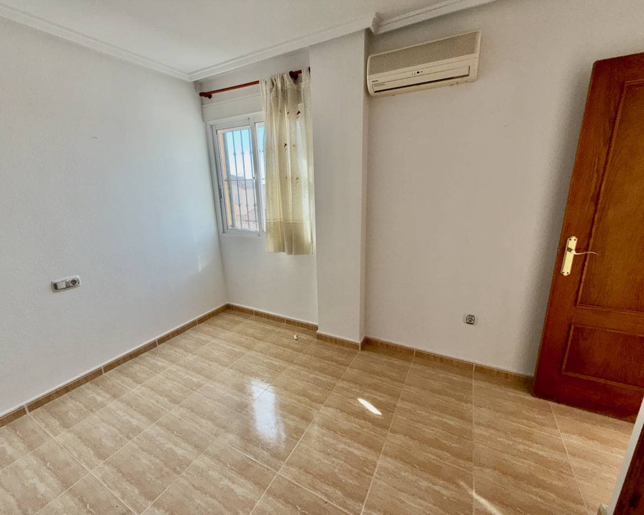 3 sovrum Villa till salu i Lo Crispin med pool garage - 170 000 € (Ref: 9402520)