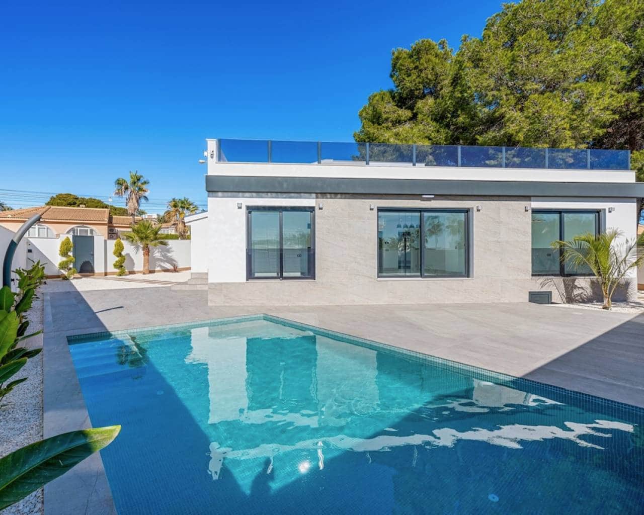 4 bedroom Villa for sale in Ciudad Quesada with pool garage - € 799,000 (Ref: 9428696)