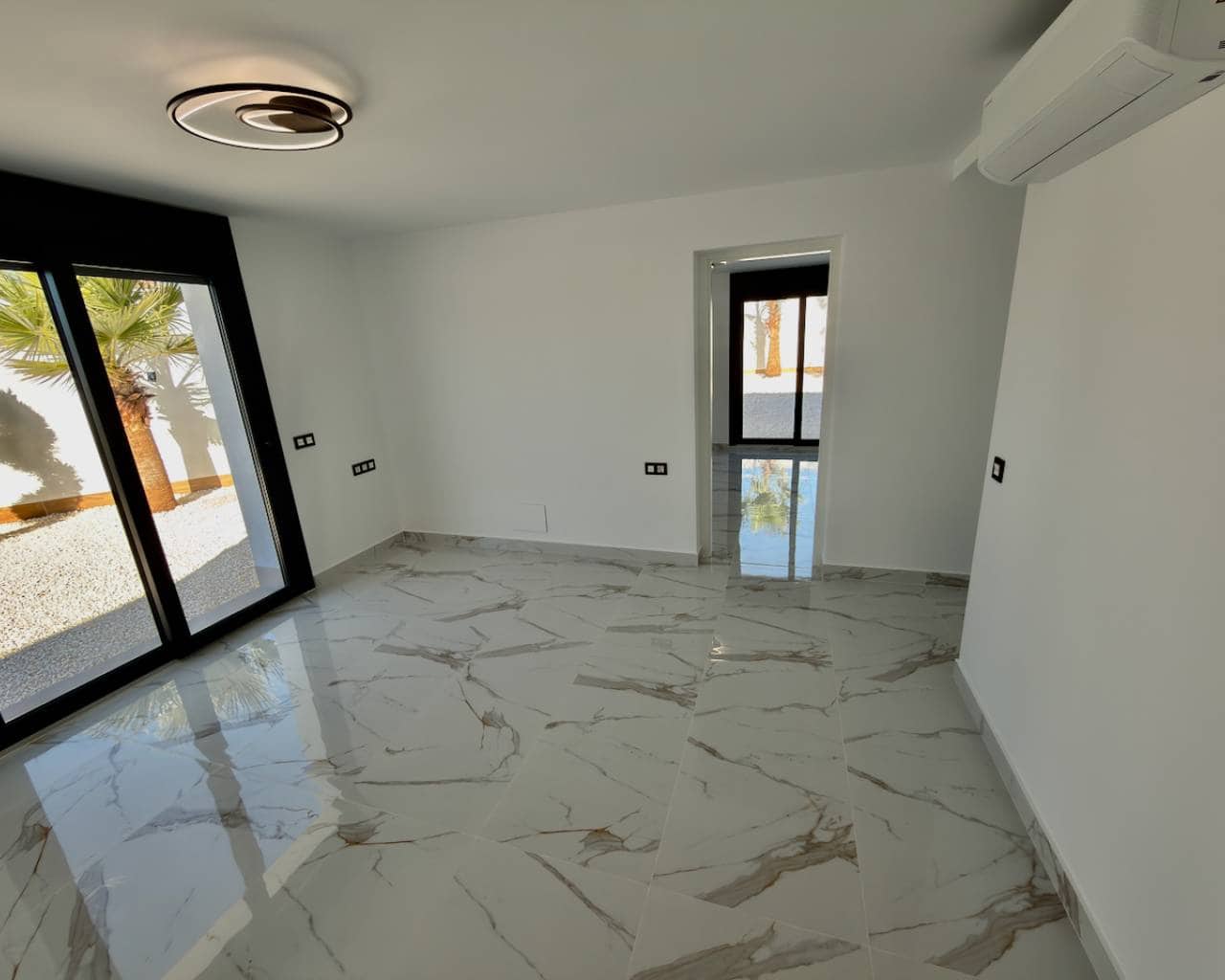 4 bedroom Villa for sale in Ciudad Quesada with pool garage - € 799,000 (Ref: 9428696)