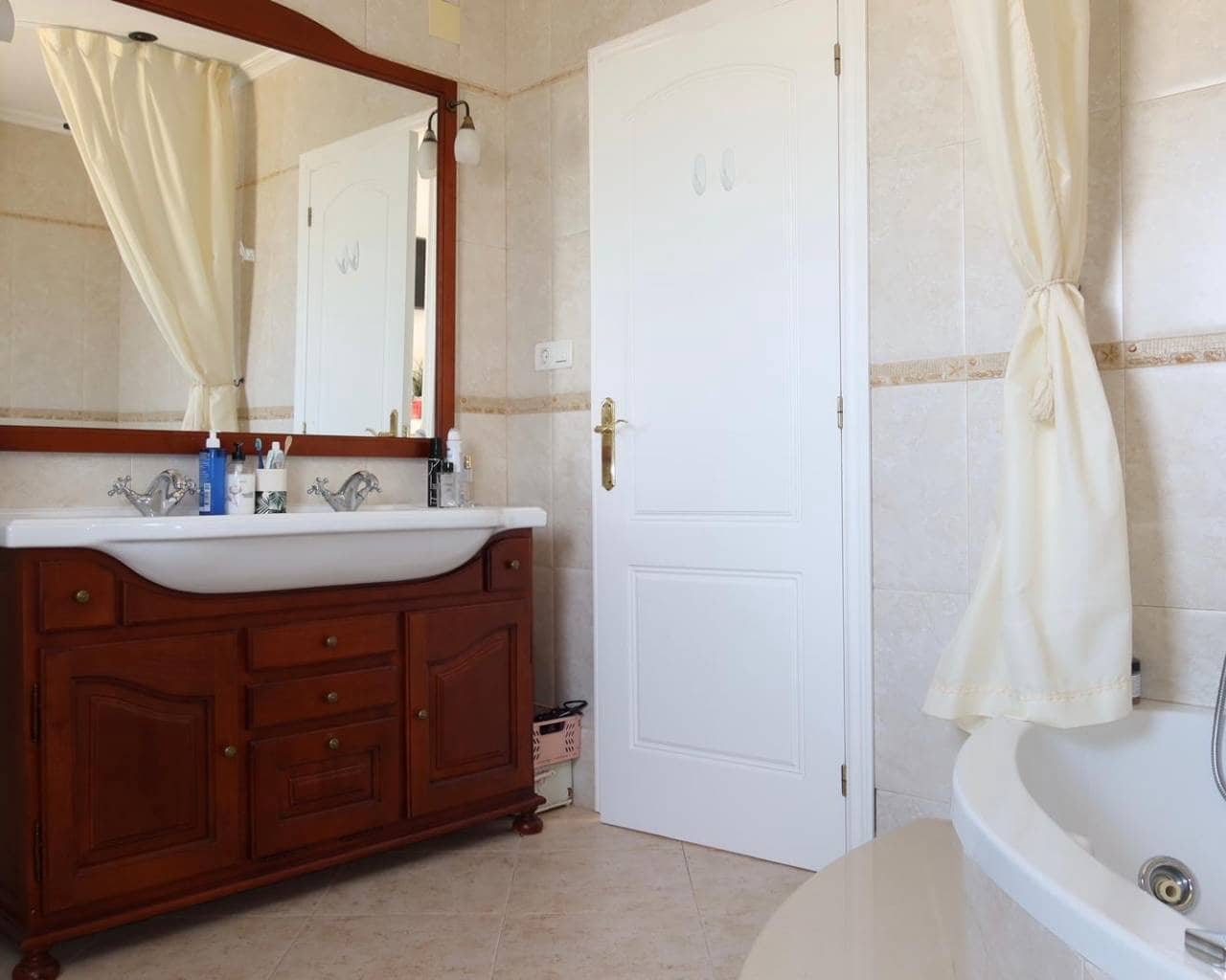 4 chambre Villa/Maison à vendre à Orihuela avec piscine garage - 950 000 € (Ref: 9506248)