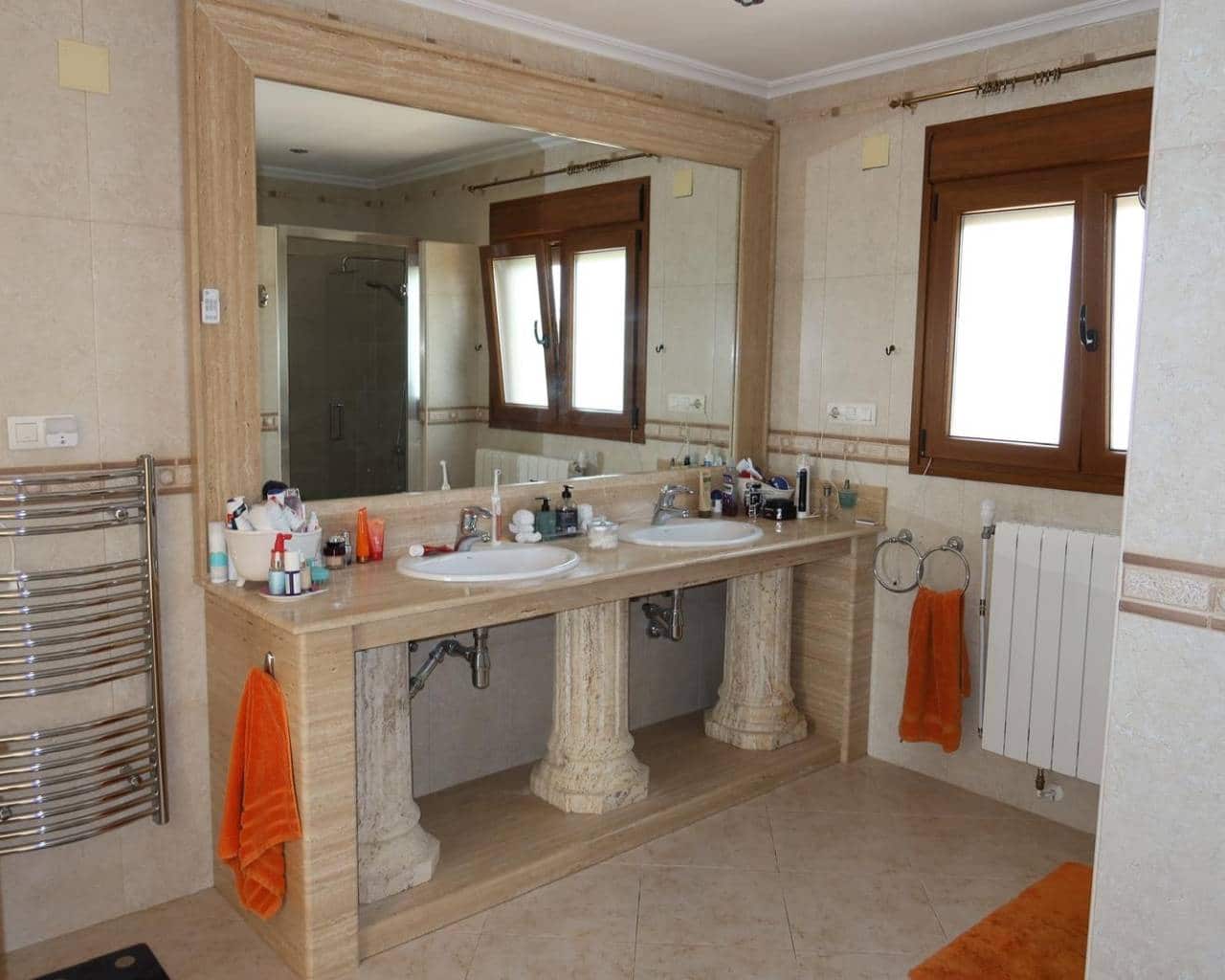 4 chambre Villa/Maison à vendre à Orihuela avec piscine garage - 950 000 € (Ref: 9506248)