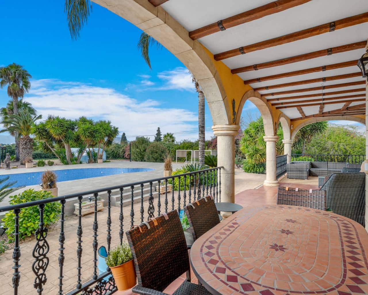 4 soverom Villa til salgs i Orihuela med svømmebasseng garasje - € 850 000 (Ref: 9506248)