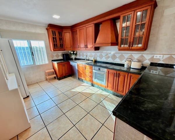 4 soveværelse Villa til salg i Hondón de las Nieves med garage - € 275.000 (Ref: 9510202)