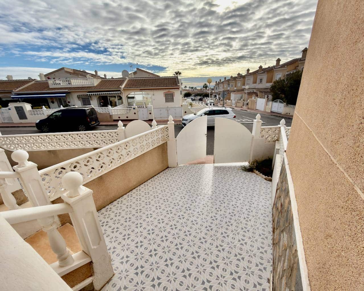 2 bedroom Villa for sale in Ciudad Quesada with pool garage - € 169,950 (Ref: 9516334)