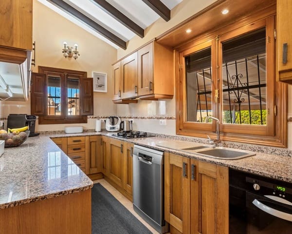 3 slaapkamer Villa te koop in Rafal met zwembad - € 650.000 (Ref: 9640986)