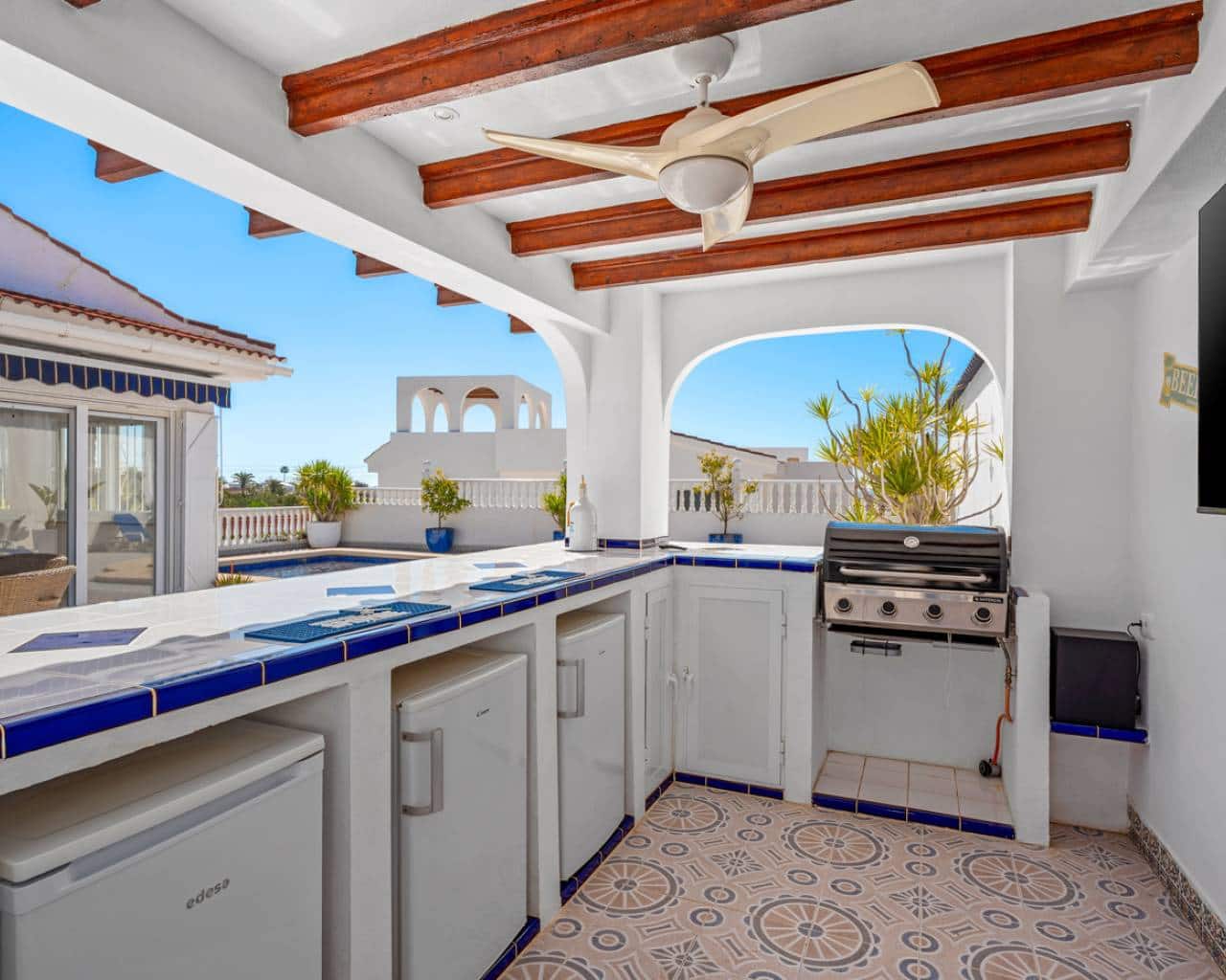 3 chambre Villa/Maison à vendre à Ciudad Quesada avec piscine garage - 599 950 € (Ref: 9665390)