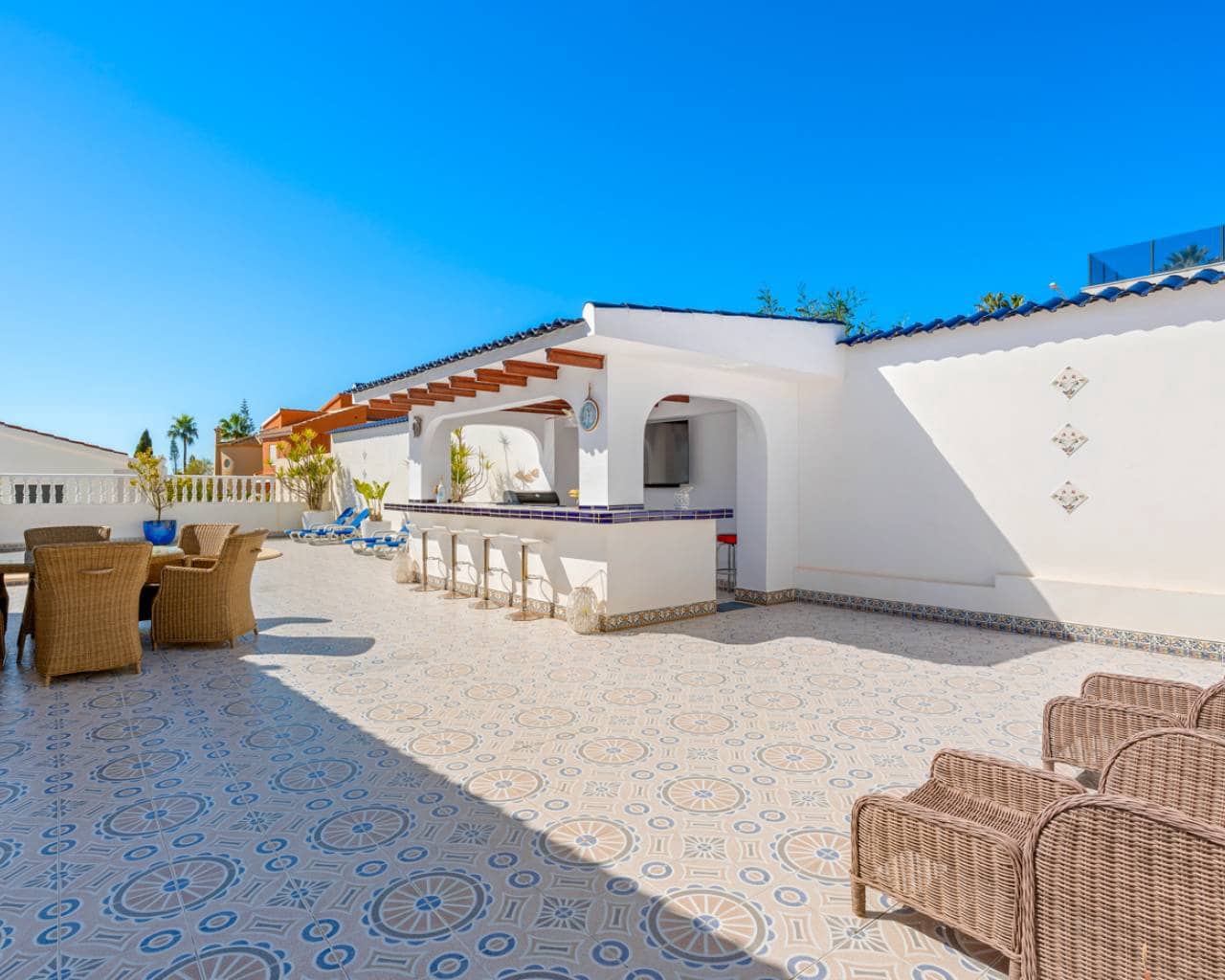 3 chambre Villa/Maison à vendre à Ciudad Quesada avec piscine garage - 599 950 € (Ref: 9665390)