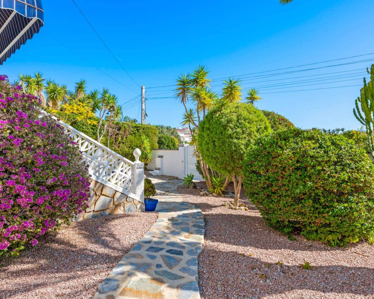 3 chambre Villa/Maison à vendre à Ciudad Quesada avec piscine garage - 599 950 € (Ref: 9665390)