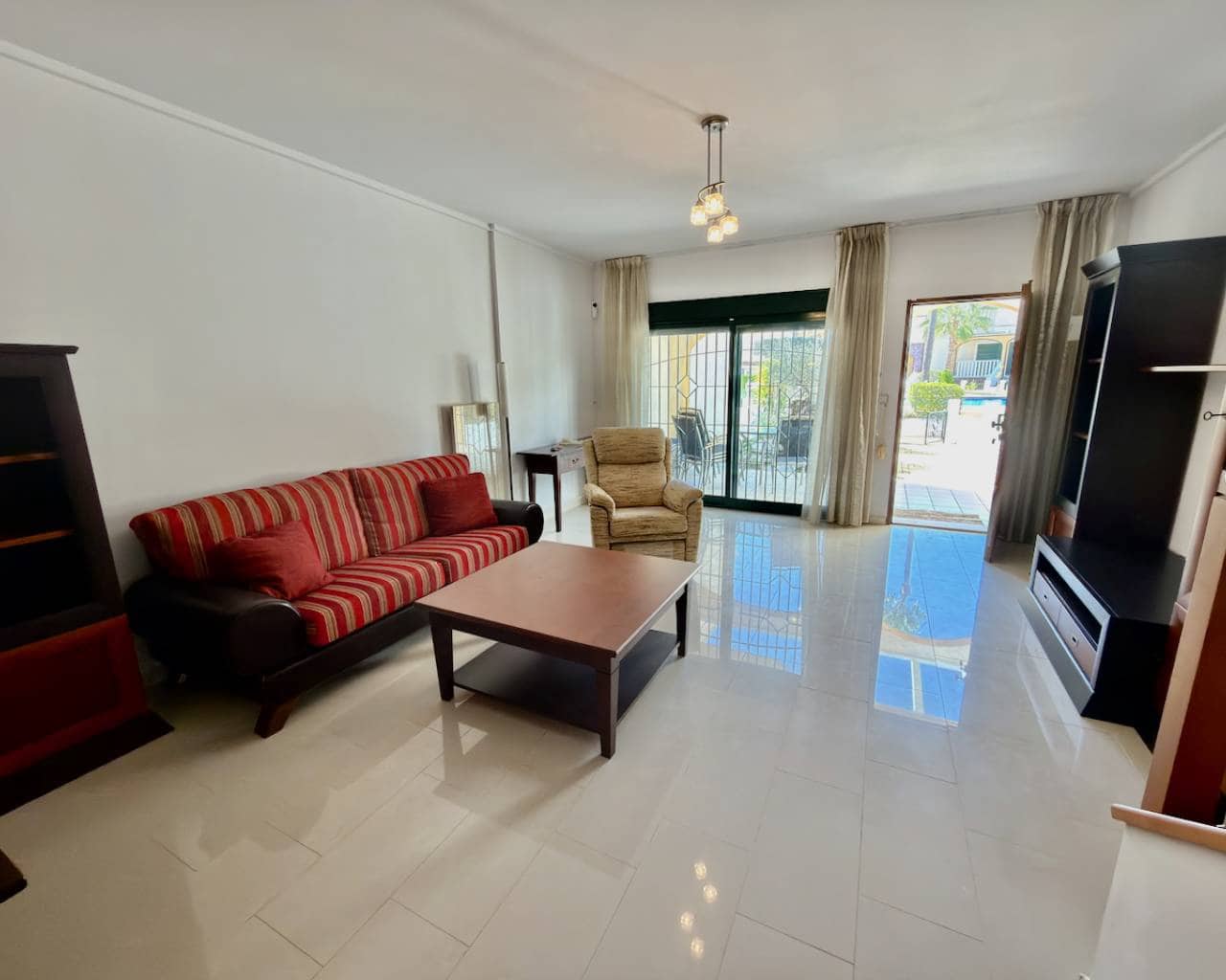 Chalet de 3 habitaciones en Doña Pepa en venta con piscina garaje - 340.000 € (Ref: 9685217)