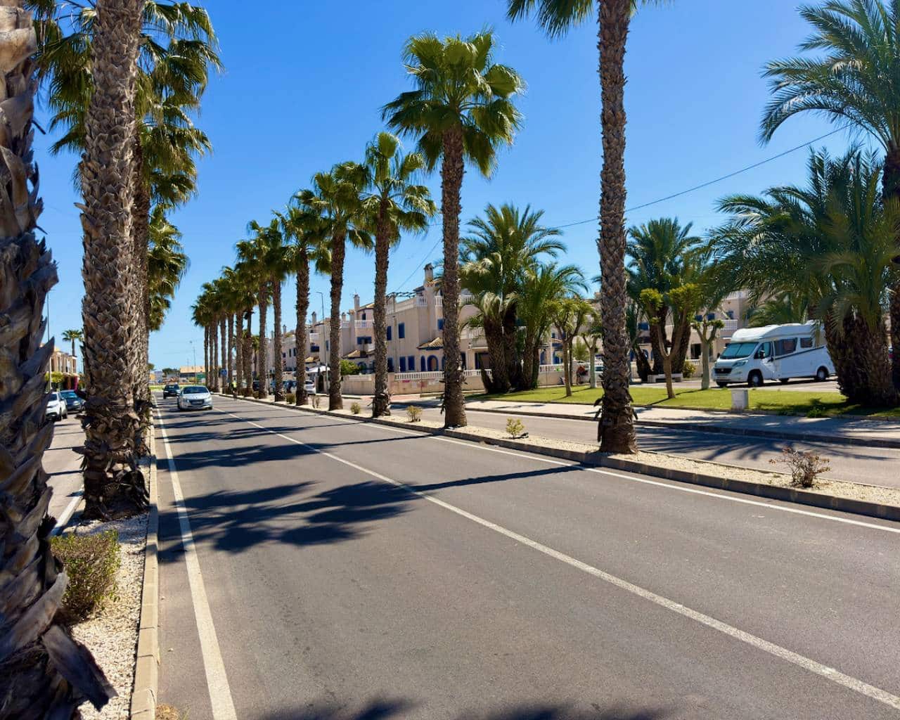 2 bedroom Apartment for sale in Daya Nueva with pool - € 139,950 (Ref: 9737093)