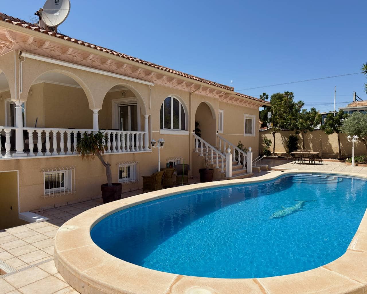 4 bedroom Villa for sale in Ciudad Quesada with pool garage - € 585,000 (Ref: 9827782)