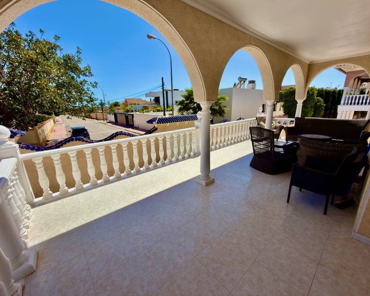 4 bedroom Villa for sale in Ciudad Quesada with pool garage - € 585,000 (Ref: 9827782)