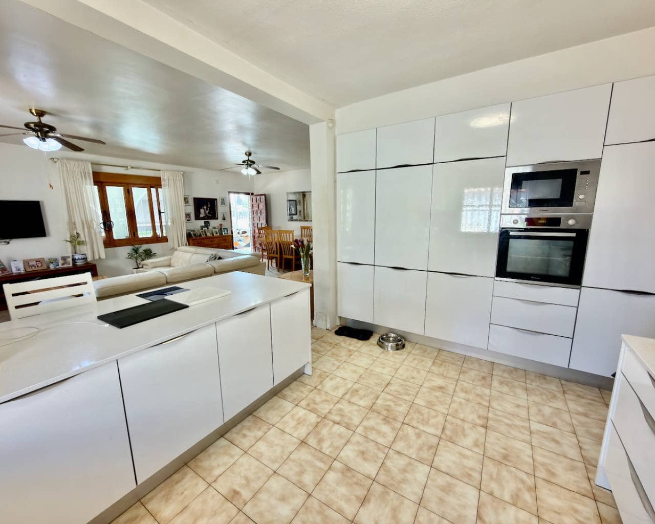 7 sypialnia Willa na sprzedaż w Ciudad Quesada z basenem garażem - 750 000 € (Ref: 9832866)