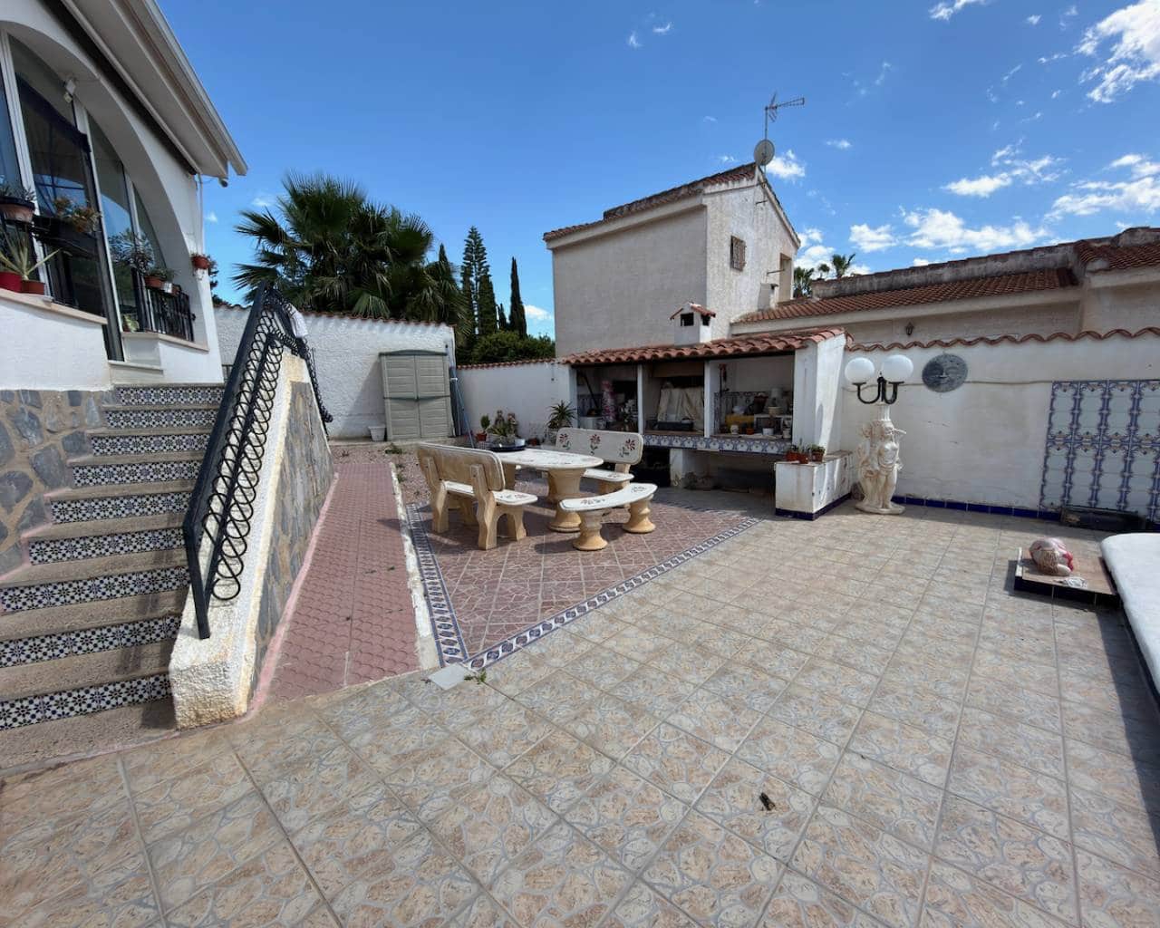 7 sypialnia Willa na sprzedaż w Ciudad Quesada z basenem garażem - 750 000 € (Ref: 9832866)