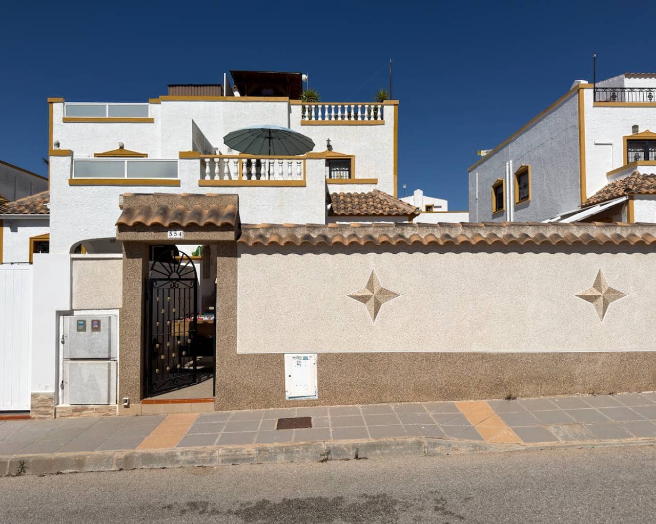 3 Zimmer Villa zu verkaufen in Vistabella mit Pool Garage - 220.000 € (Ref: 9853013)