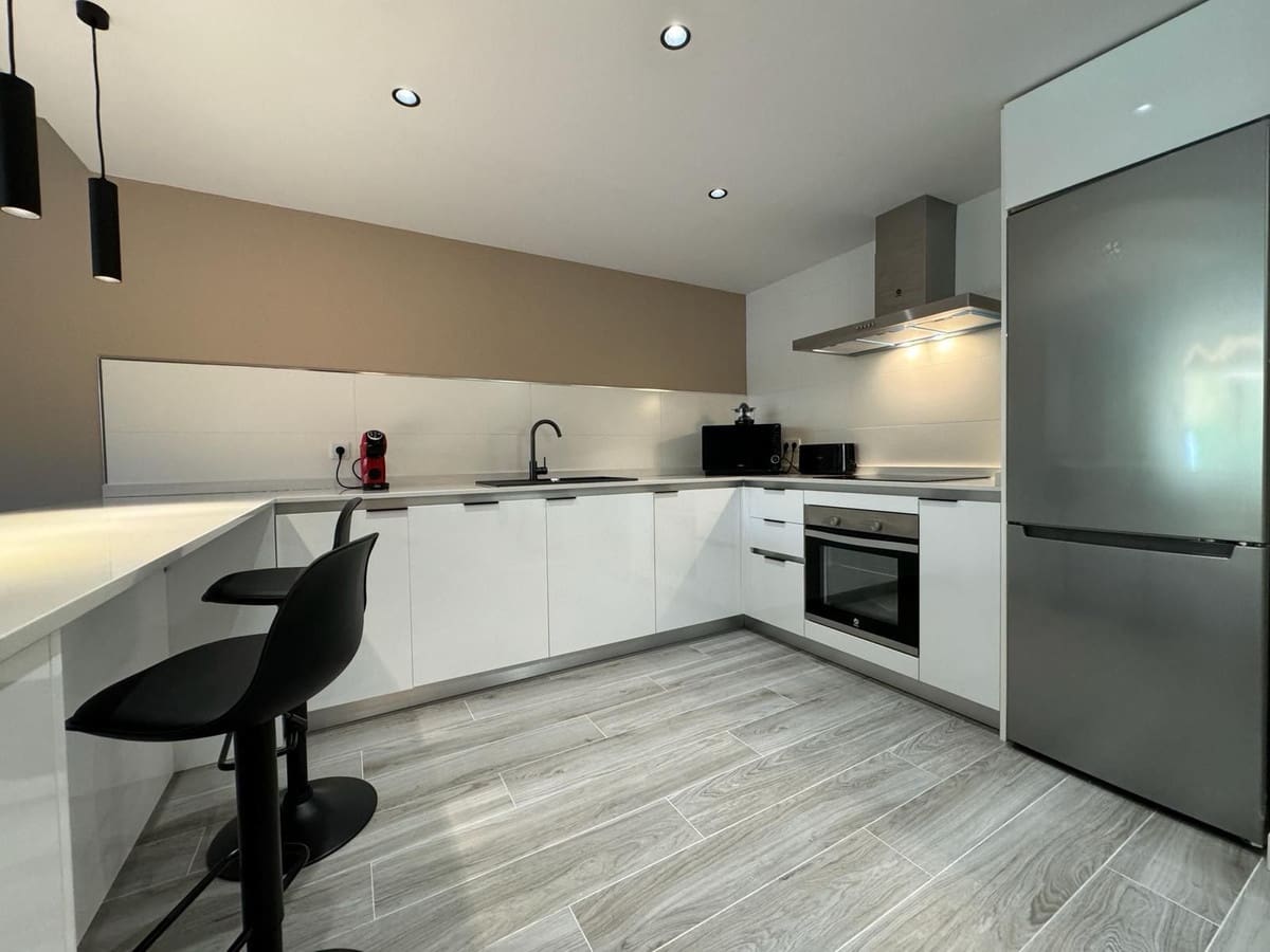 2 Zimmer Apartment zu verkaufen in Benahavis mit Pool Garage - 470.000 € (Ref: 9296248)