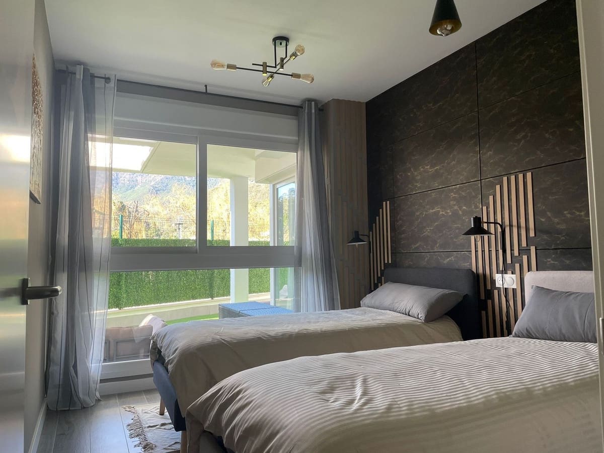 2 Zimmer Apartment zu verkaufen in Benahavis mit Pool Garage - 470.000 € (Ref: 9296248)