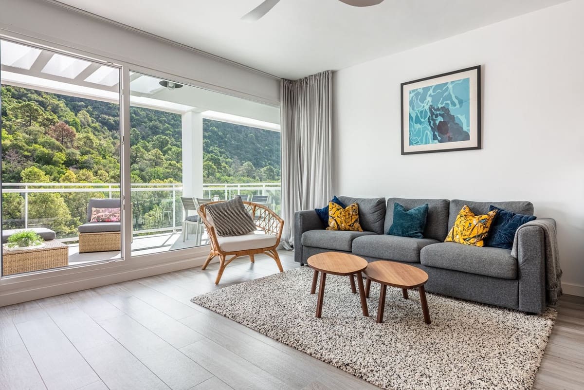 2 Zimmer Apartment zu verkaufen in Benahavis mit Pool Garage - 545.000 € (Ref: 9296249)