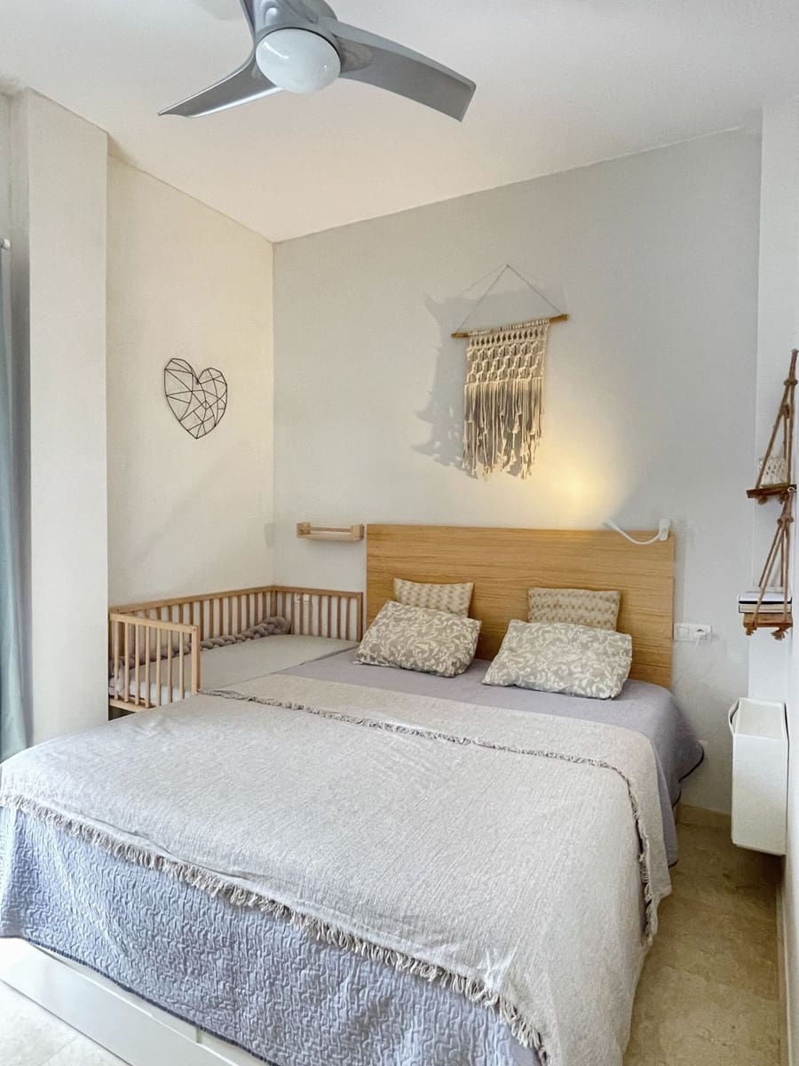 2 bedroom Apartment for sale in Benahavis with pool garage - € 275,000 (Ref: 9296254)